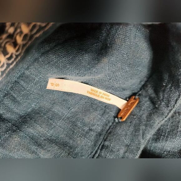 Free People V-neck oversized fit embroidered teal tunic top size small - Picture 5 of 15